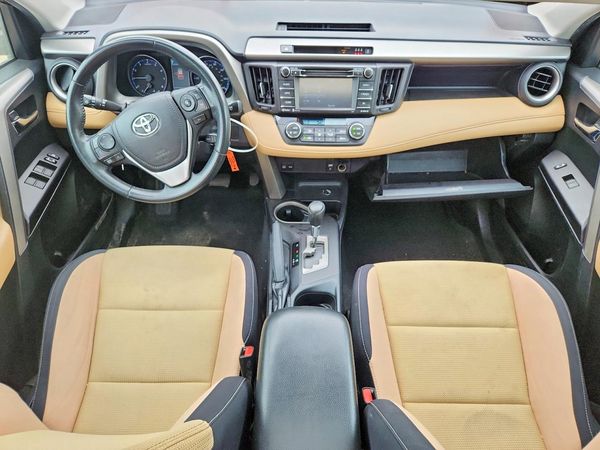 2017 TOYOTA RAV4 XLE