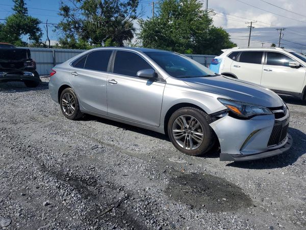 2016 TOYOTA CAMRY