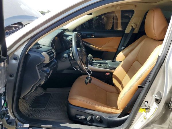 2016 LEXUS IS 200t