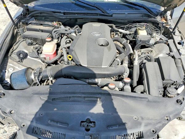 2016 LEXUS IS 200t