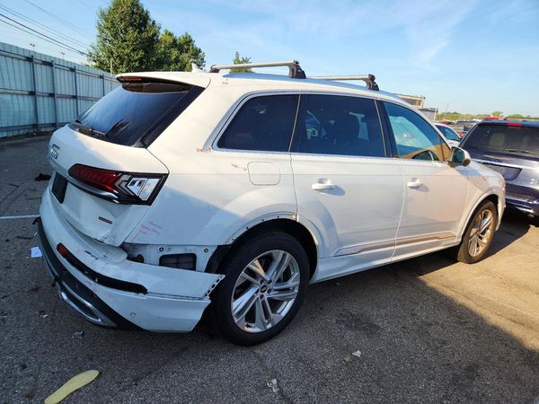 2021 AUDI Q7 quattro Premium Plus