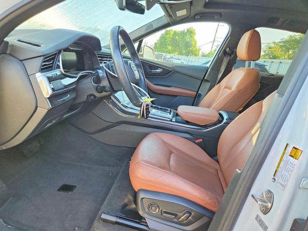 2021 AUDI Q7 quattro Premium Plus