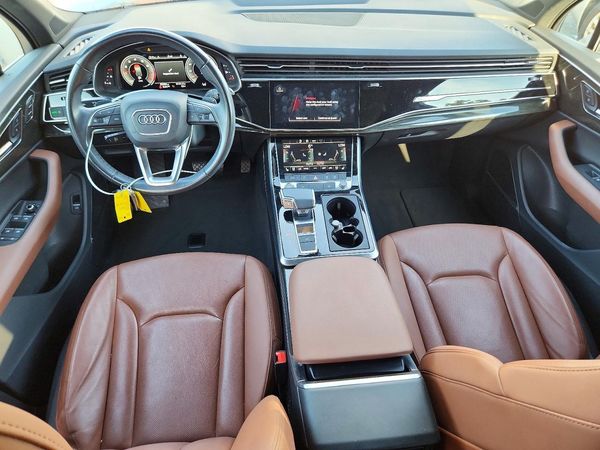 2021 AUDI Q7 quattro Premium Plus