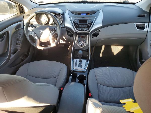 2013 HYUNDAI ELANTRA