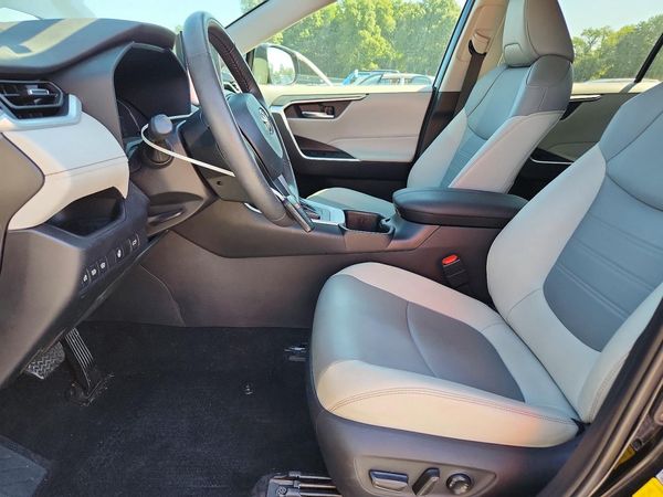 2025 TOYOTA RAV4