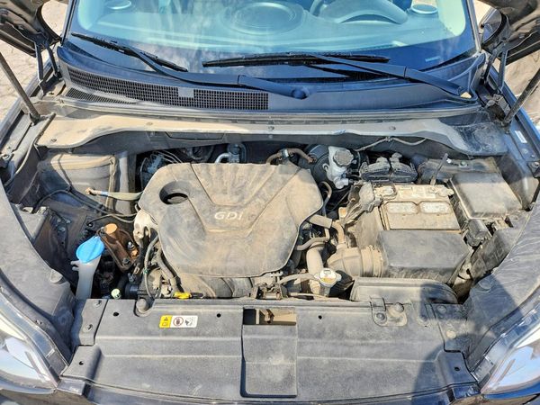 2015 KIA SOUL GL(Middle-low grade) — Engine bay