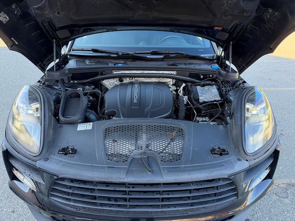 2021 PORSCHE MACAN Base