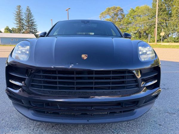 2021 PORSCHE MACAN Base