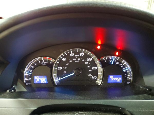 2014 TOYOTA CAMRY
