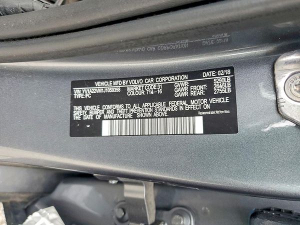 2018 VOLVO V90