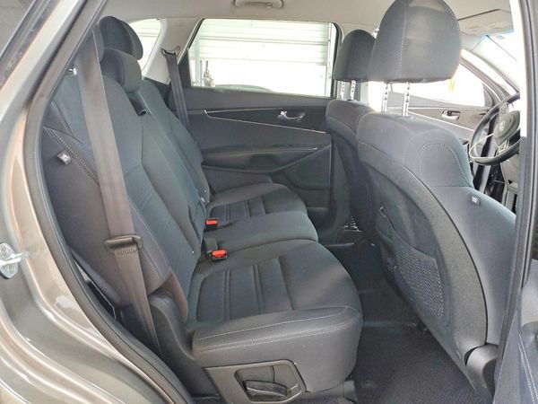 2019 KIA SORENTO L, LX, S
