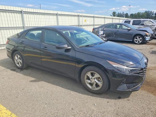 2023 HYUNDAI ELANTRA SE