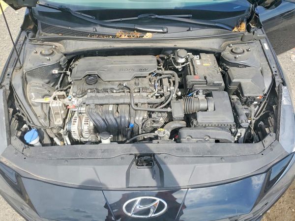 2023 HYUNDAI ELANTRA SE