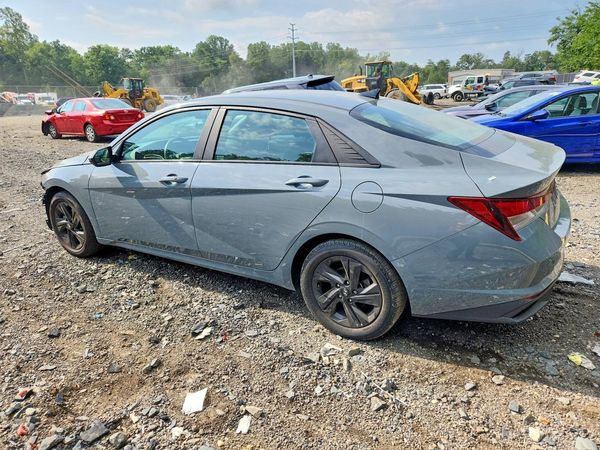2022 HYUNDAI ELANTRA