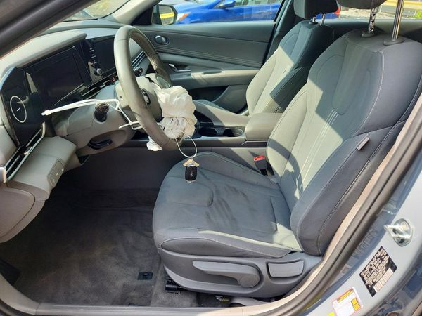 2022 HYUNDAI ELANTRA