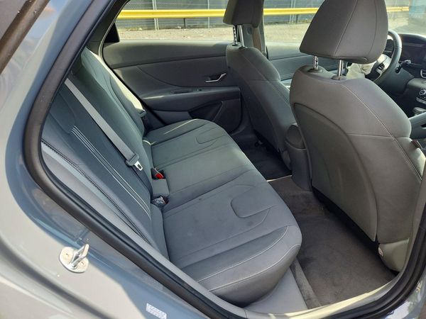 2022 HYUNDAI ELANTRA