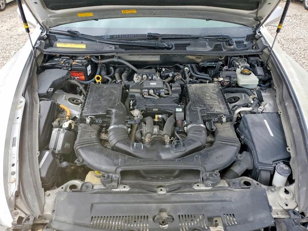 2012 LEXUS LS — Engine bay