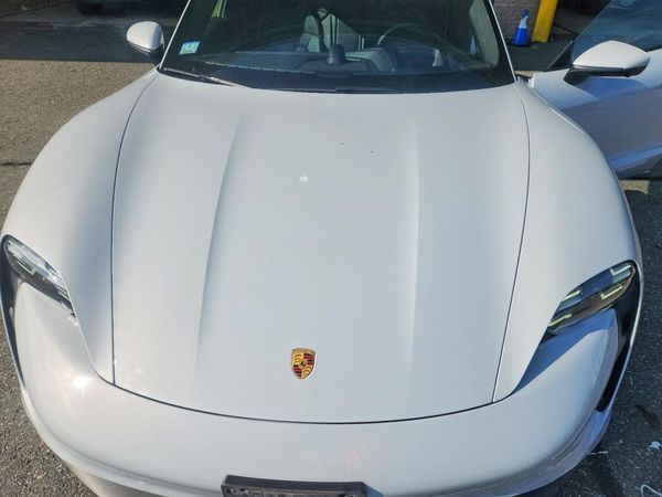 2022 PORSCHE TAYCAN