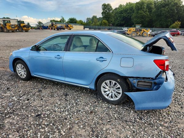 2013 TOYOTA CAMRY