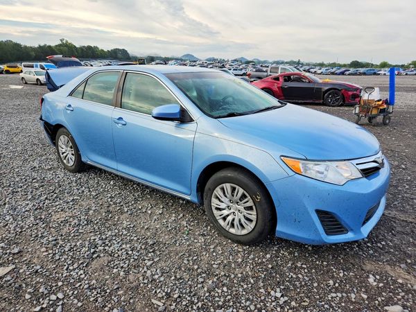 2013 TOYOTA CAMRY