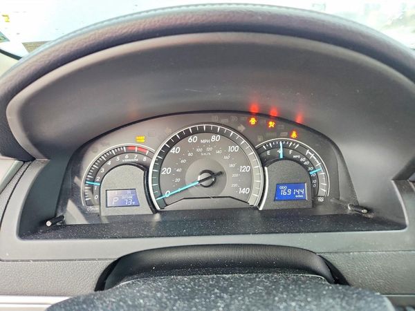 2013 TOYOTA CAMRY