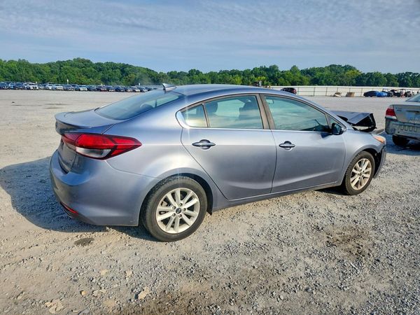 2017 KIA FORTE
