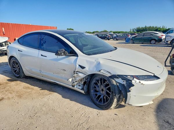 2024 TESLA MODEL 3