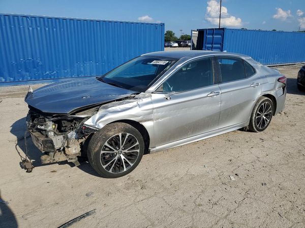 2019 TOYOTA CAMRY