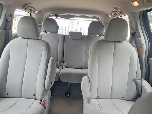 2014 TOYOTA SIENNA