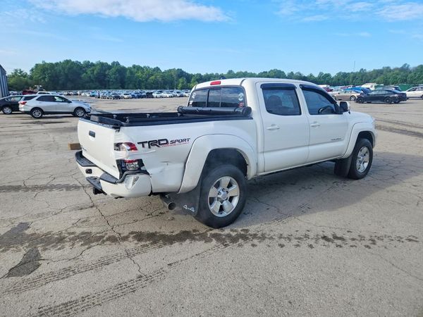2015 TOYOTA TACOMA Delux Grade