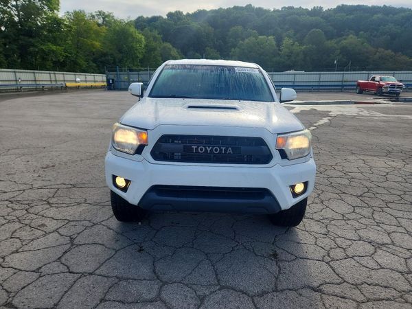 2015 TOYOTA TACOMA Delux Grade