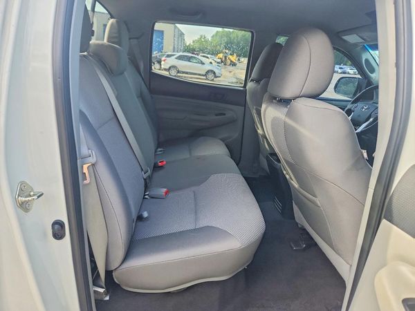 2015 TOYOTA TACOMA Delux Grade