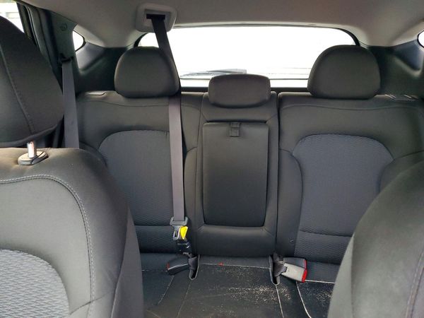 2015 HYUNDAI TUCSON GL (Middle-Low)