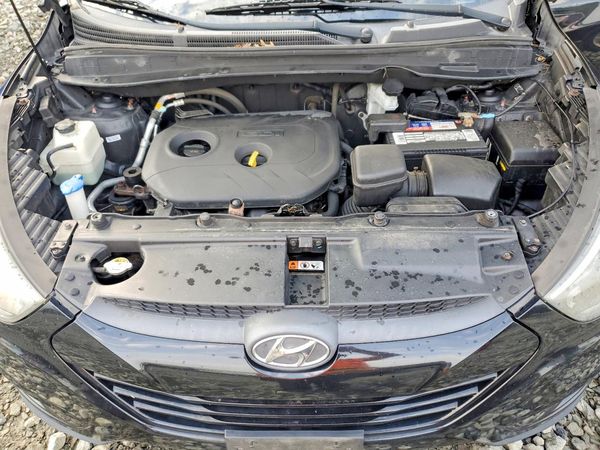 2015 HYUNDAI TUCSON GL (Middle-Low)