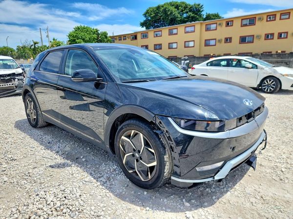 2024 HYUNDAI IONIQ SE — Passenger 3/4