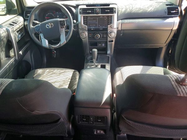 2022 TOYOTA 4RUNNER SR5