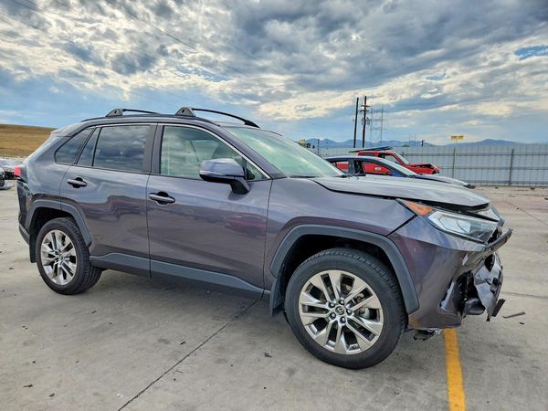 2019 TOYOTA RAV4 XLE Premium