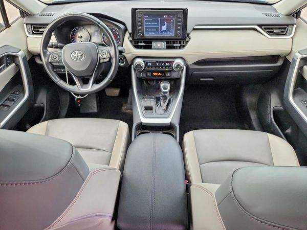 2019 TOYOTA RAV4 XLE Premium
