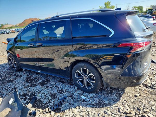 2025 TOYOTA SIENNA