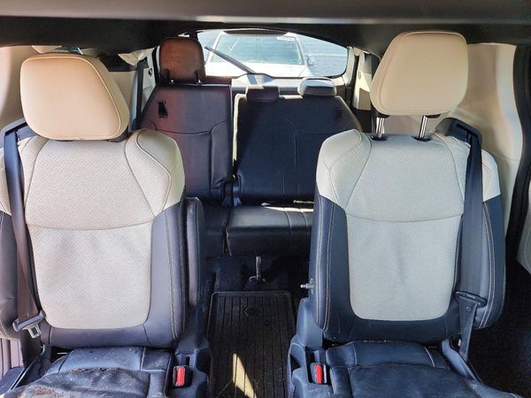 2025 TOYOTA SIENNA