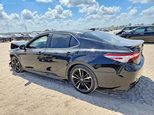 2020 TOYOTA CAMRY