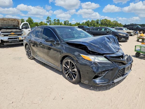 2020 TOYOTA CAMRY