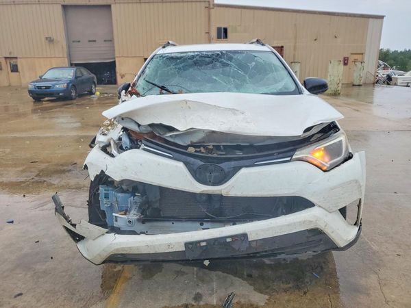 2016 TOYOTA RAV4 LE (X Grade)