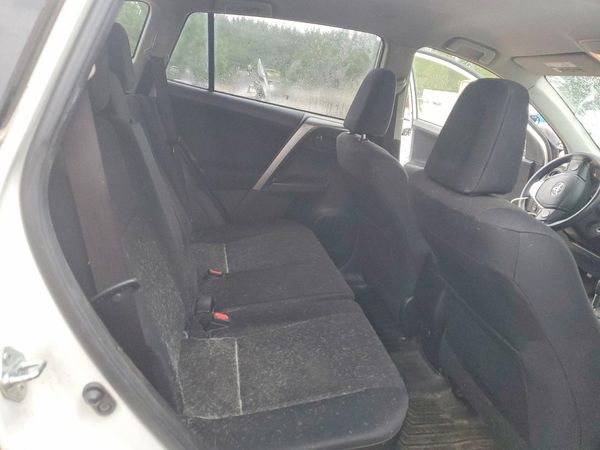 2016 TOYOTA RAV4 LE (X Grade)