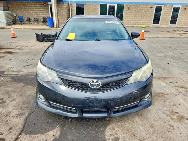 2013 TOYOTA CAMRY