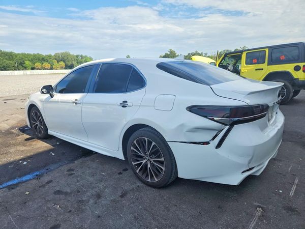 2019 TOYOTA CAMRY