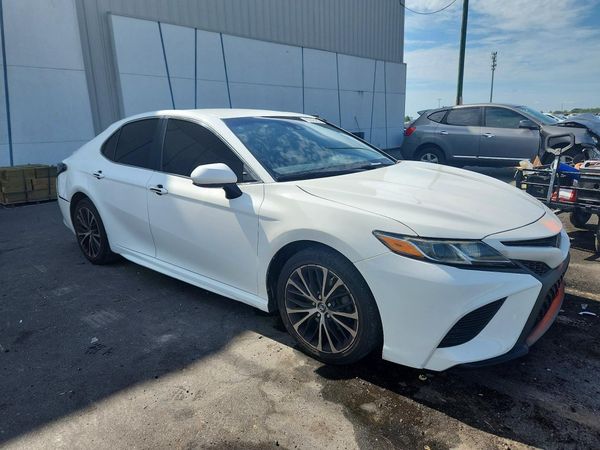 2019 TOYOTA CAMRY
