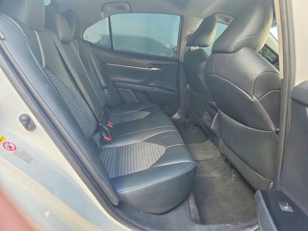 2019 TOYOTA CAMRY