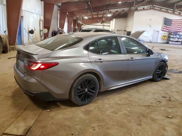 2025 TOYOTA CAMRY