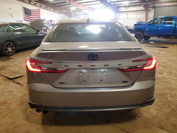 2025 TOYOTA CAMRY